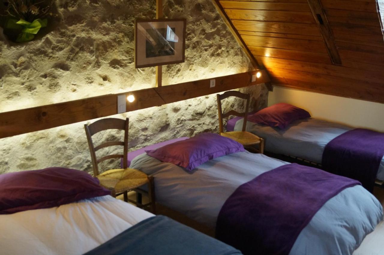 Gite De 15 Places En Chambre De 2, 4, 5 Personnes Saint-Exupéry-les-Roches Exterior foto